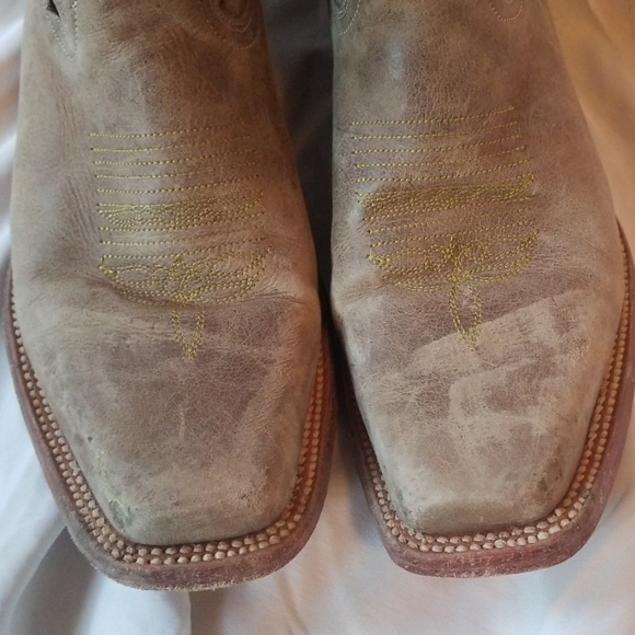 Boots - Picture 5 of 5